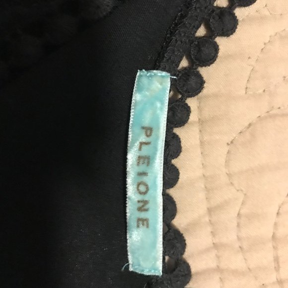 Ladies Black Tank with Knit Lace Front Overlay - Picture 4 of 4